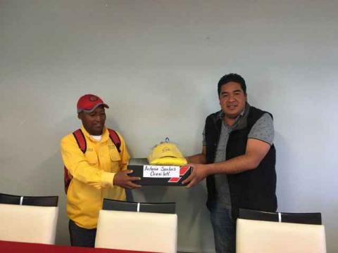 Alcalde dota de uniformes a la brigada rural contra-incendio forestales imagen 2