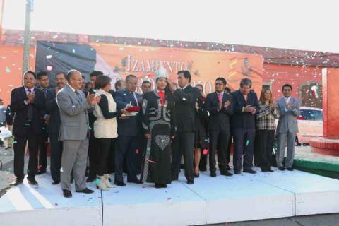 Encabeza, Antonio Mendoza Romero ceremonia de fijación de bando solemne en Chiautempan imagen 1