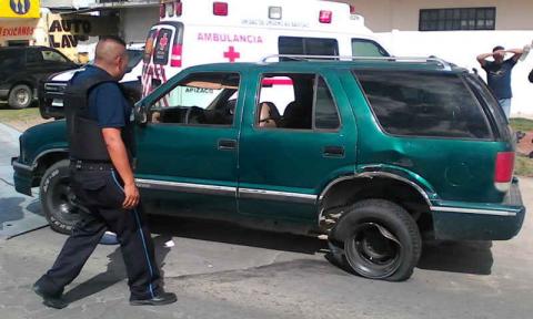 Tras balacera y persecución atrapan a dos ladrones de comercio imagen 2
