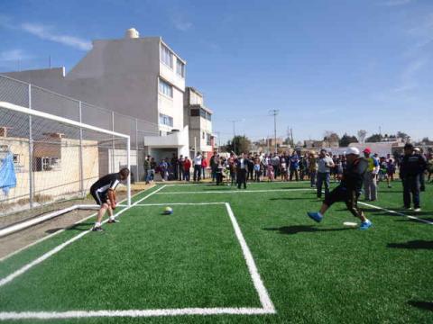 Inaugura Víctor Castro López cancha deportiva imagen 2