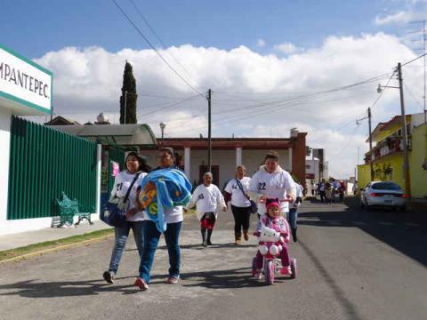 Premian a ganadoras de Carrera de la Mujer imagen 2