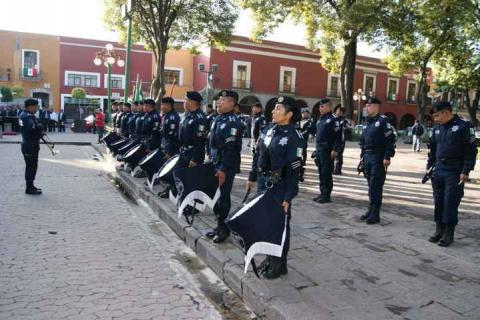 Lilia Caritina Olvera encabeza Izamiento de bandera imagen 2
