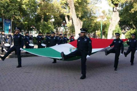 Lilia Caritina Olvera encabeza Izamiento de bandera imagen 3