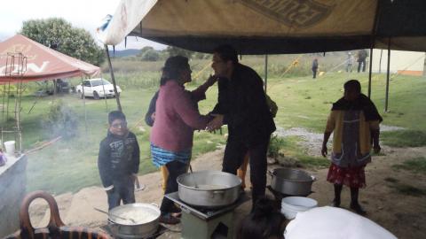 Apoya Julio Álvarez Tradiciones Patronales en Calpulalpan imagen 3