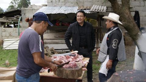 Apoya Julio Álvarez Tradiciones Patronales en Calpulalpan imagen 2
