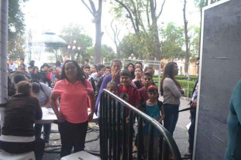 Invita gobierno capitalino a pista gratuita de patinaje en la capital imagen 2