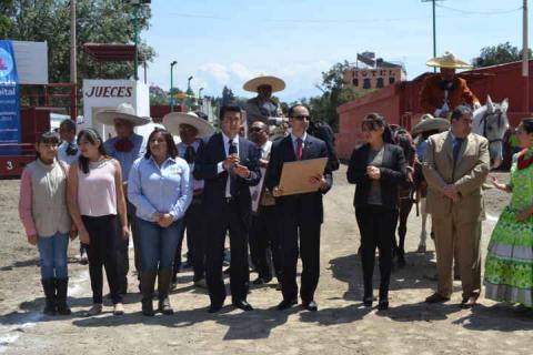 Encabeza Adolfo Escobar charreada de Gala en Tlaxcala imagen 3