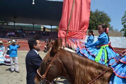 Encabeza Adolfo Escobar charreada de Gala en Tlaxcala imagen 1