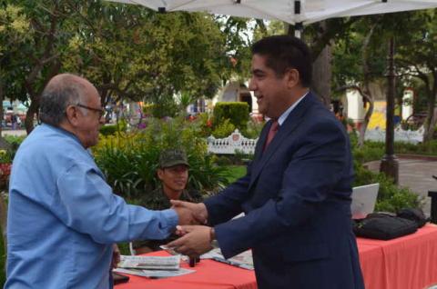 Alcalde de Calpulalpan hace llamado a la Población para sumarse al canje de armas 2015 imagen 9