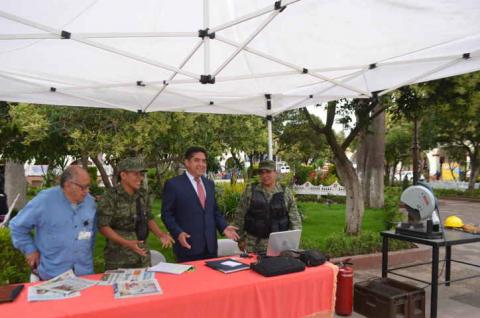 Alcalde de Calpulalpan hace llamado a la Población para sumarse al canje de armas 2015 imagen 8