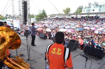 Comediantes de Talla Internacional presentes en Feria “San Antonio Calpulalpan 2015” imagen 10
