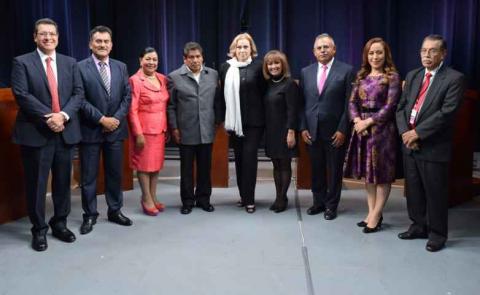 Centran debate en criticar al gobierno Marianista y declaración #3de3 de LCC
