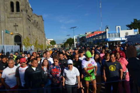 Encabeza Adriana Dávila carrera pro migrantes “Sin distinciones” en Apizaco imagen 3