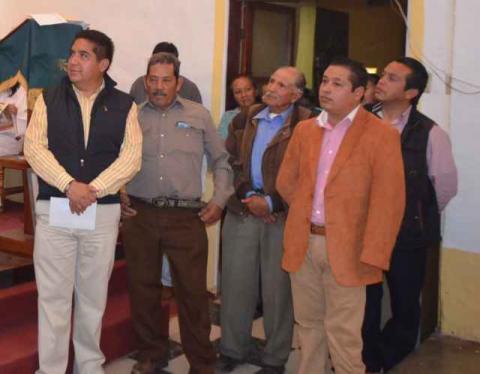 Contribuyen en mejoramiento de parroquia en “Santiago Cuaula” imagen 7