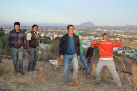 Bladimir Zainos Flores sigue apoyando las tradiciones del IX Distrito imagen 1