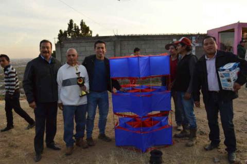 Bladimir Zainos Flores sigue apoyando las tradiciones del IX Distrito imagen 2