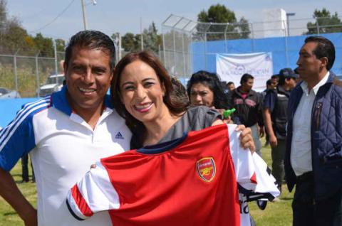 Gestión de Adriana Dávila en beneficio de miles deportistas en Tlacuilohcan imagen 2