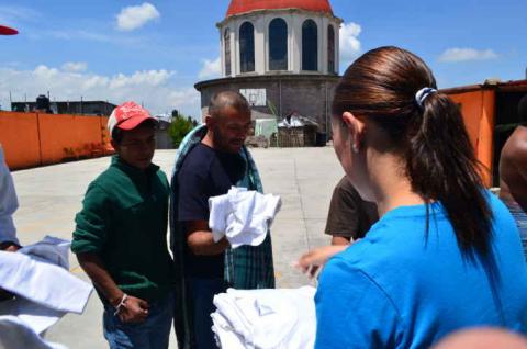 Visita Senadora Adriana Dávila albergue de migrantes la “Sagrada Familia” de Apizaco imagen 4