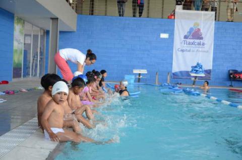 Convive AEJ con infantes en Polideportivo “Carlos Castillo Peraza” imagen 1