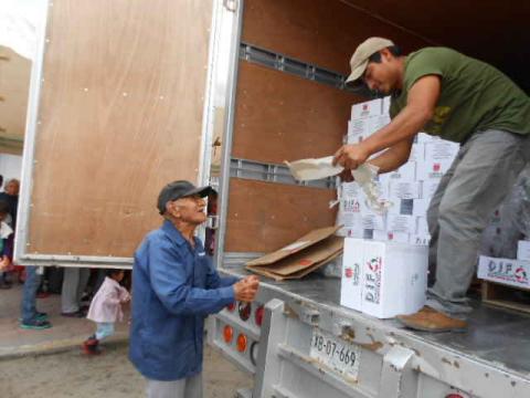Familias de Xicohtzinco de escasos recursos son beneficiadas con una despensa por el DIF municipal imagen 2