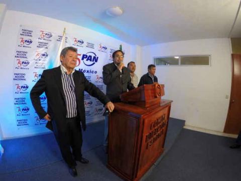 Tacha Carreón a Cambrón de mezquindad política al acusar al PAN