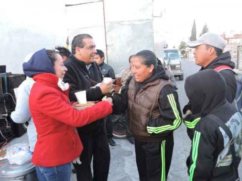 Albino Mendieta entrega apoyos a peregrinos imagen 5
