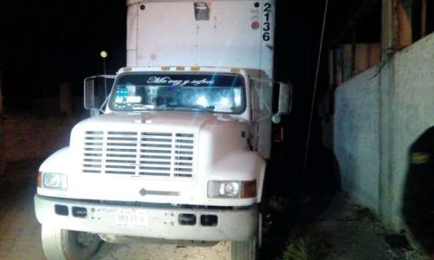 Policías de Teolocholco recuperan camión con reporte de robo imagen 2