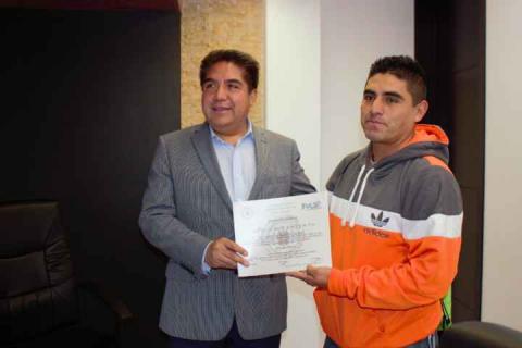 Reconoce Grupo Multidisciplinario labor de Alcalde de Calpulalpan imagen 2