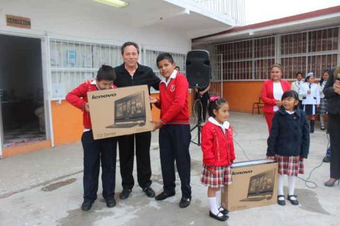 Reafirma Barranco compromiso con la educación de Michac imagen 3