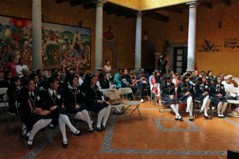 Realizan Feria Informativa por lucha Contra el Cáncer de Mama imagen 4