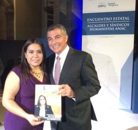 Asiste Katy Valenzuela al encuentro de alcaldes en Puebla imagen 1