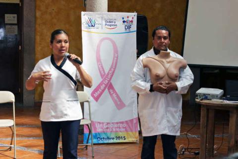 Realizan Feria Informativa por lucha Contra el Cáncer de Mama imagen 8