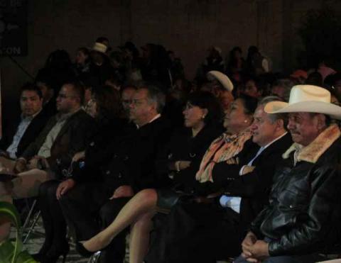 Exhorta Martha Palafox a promover identidad y cultura en Feria de Altzayanca 2015 imagen 2