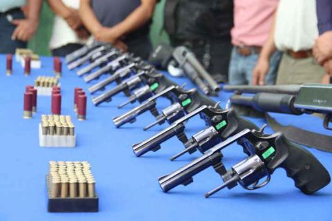 Entrega FRS armamento a elementos de seguridad pública imagen 2