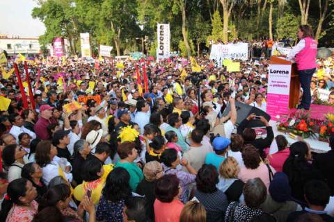 15 mil voces gritaron ¡Gobernadora! a Lorena Cuéllar en Apizaco imagen 4