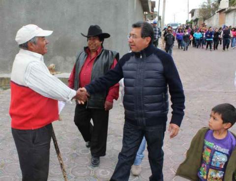 Todos los municipios recibirán los beneficios de la “Tlaxformación”, ofrece SOO