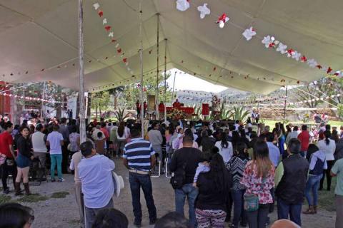 Celebran en “Santiago Cuaula” y “San Cristóbal Zacacalco” Fiestas Patronales imagen 2