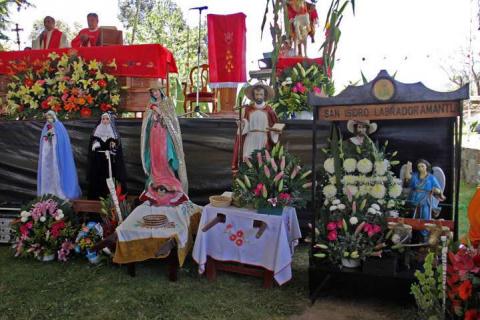 Celebran en “Santiago Cuaula” y “San Cristóbal Zacacalco” Fiestas Patronales imagen 3