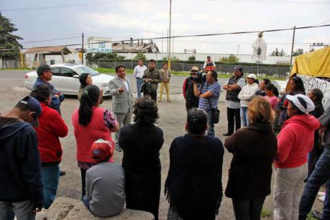 Se solidariza Autoridad Municipal con ex trabajadores de Calzado Sandak imagen 5