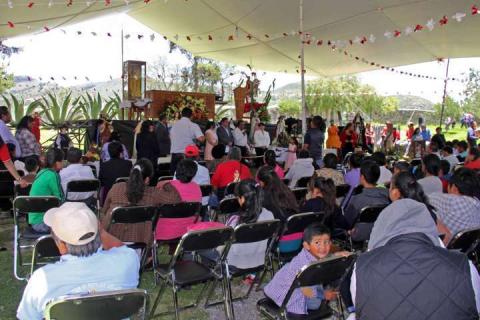 Celebran en “Santiago Cuaula” y “San Cristóbal Zacacalco” Fiestas Patronales imagen 6