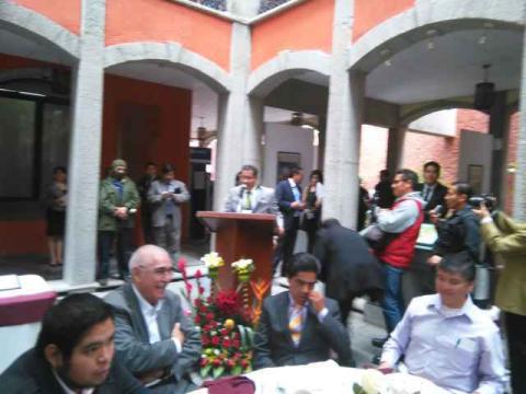 Paleros y sumisos los diputados