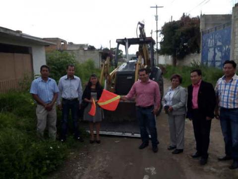 Inicia reencarpetamiento en Amaxac; durarán 15 años