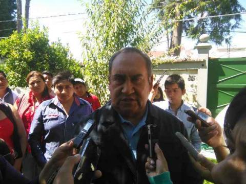 Se sacude el gallinero, otro más para gobernador