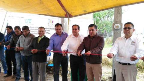 Alcalde de Tetla inaugura obra de electrificación