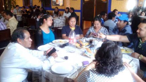 Reconoce alcalde la labor de los maestros del municipio imagen 3