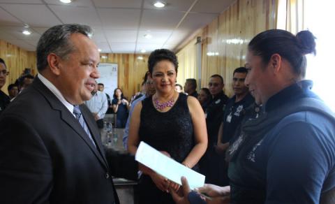 Homologan sueldos a policías del municipio de Huamantla imagen 2