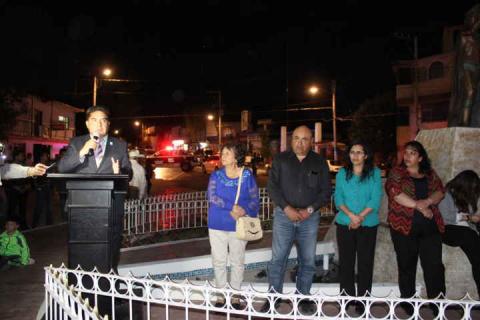 Develan en Calpulalpan estatua a Nezahualcóyotl en nueva Glorieta imagen 6