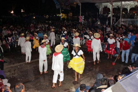 Folclor de Oaxaca, Puebla, Hidalgo y Tlaxcala Presentes en “Feria Calpulalpan 2015” imagen 10