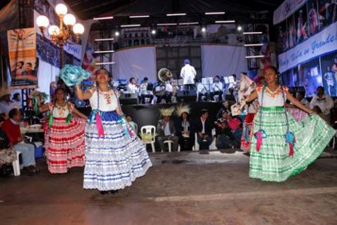 Folclor de Oaxaca, Puebla, Hidalgo y Tlaxcala Presentes en “Feria Calpulalpan 2015” imagen 15