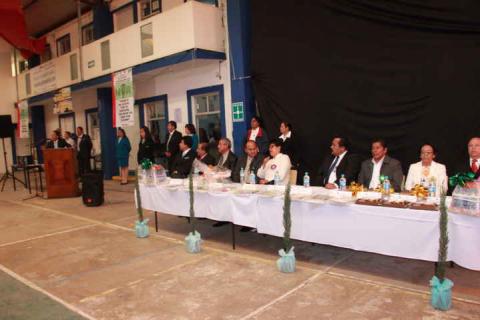 El titular del departamento de Telesecundarias reconoce la labor del Diputado Federal imagen 2